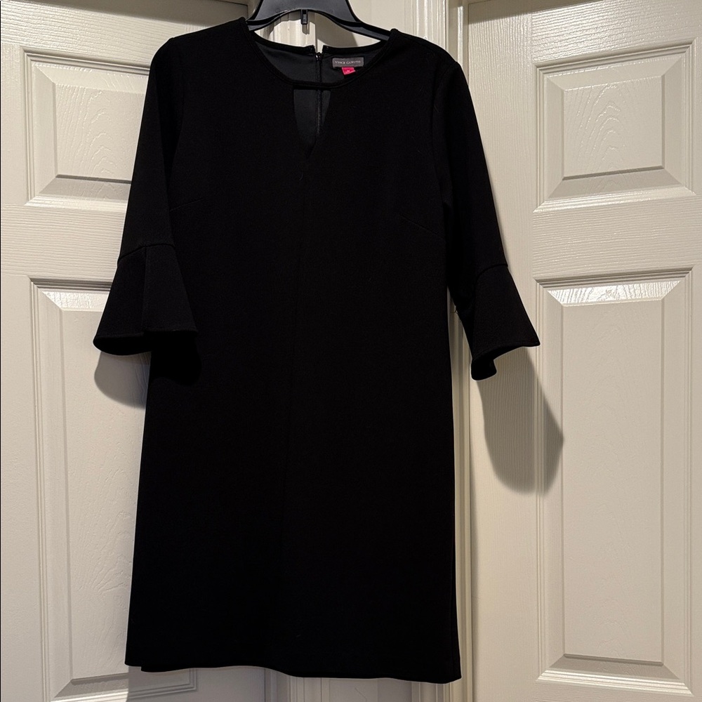 Vince Camuto Black Short Bell Sleeve Dress Minimalist LBD Women’s Size Medium